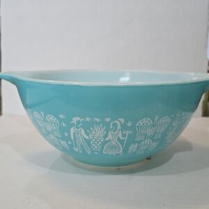 Pyrex Vintage Amish Butterprint 1.5 Qt Mixing Bowl.  EUC #442